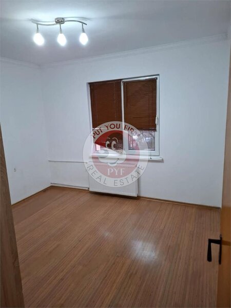 Dristor | Apartament 3 camere | 72mp | Decomandat | B10378